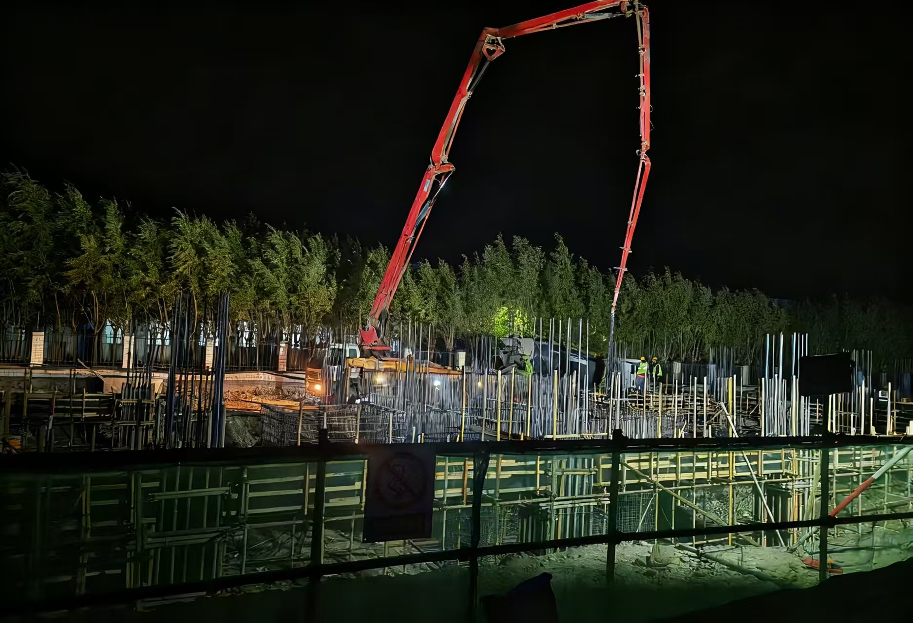 �Ƿ����ʿ�ʲ��ˮ����Ŀ������һ�ߣ����쾭��������ˮ�񹤳�